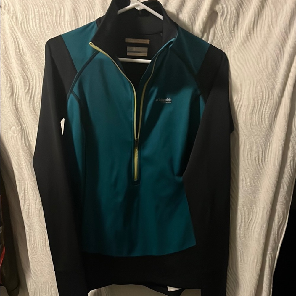 Columbia Women's Teal and Black Ski Jacket
